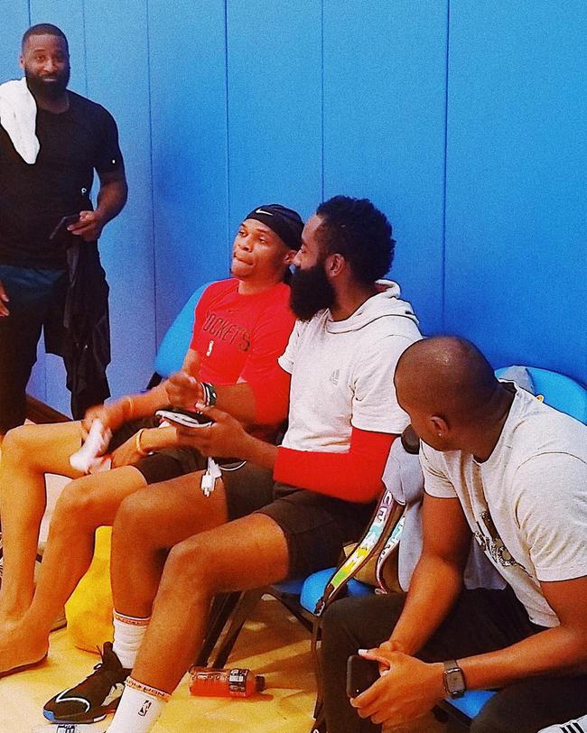 年轻队友 年轻队友